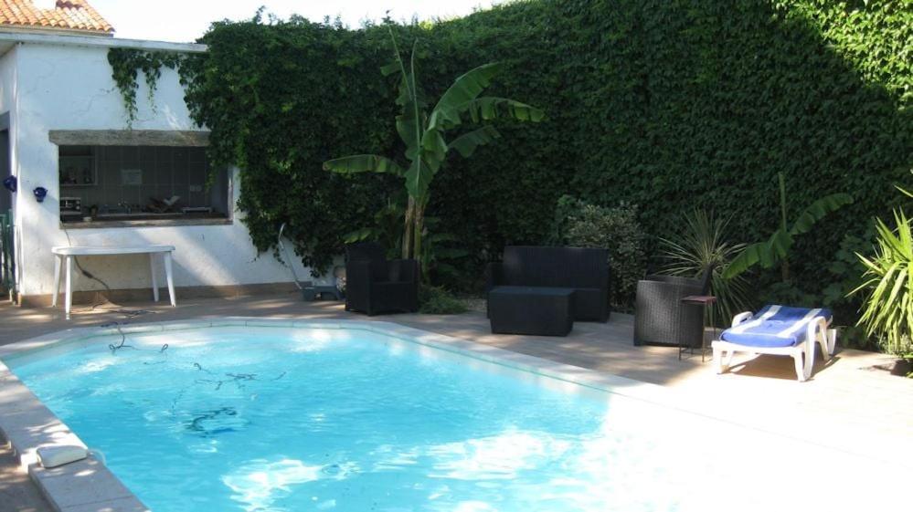 Chambre Seville - Mas Saint-Louis - Piscine Chauffee Aigues-Mortes Εξωτερικό φωτογραφία