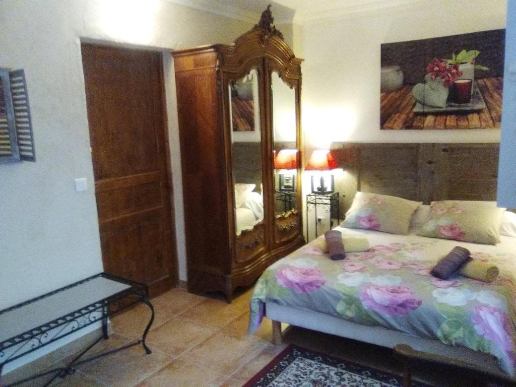 Chambre Seville - Mas Saint-Louis - Piscine Chauffee Aigues-Mortes Εξωτερικό φωτογραφία